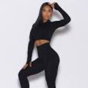 BRAND NEW Cheeky Seamless Leggings  MEDIUM